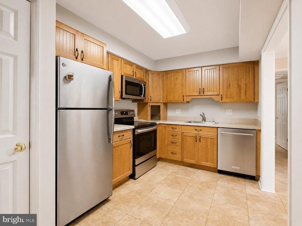 2112 Sayre Drive - Photo 13