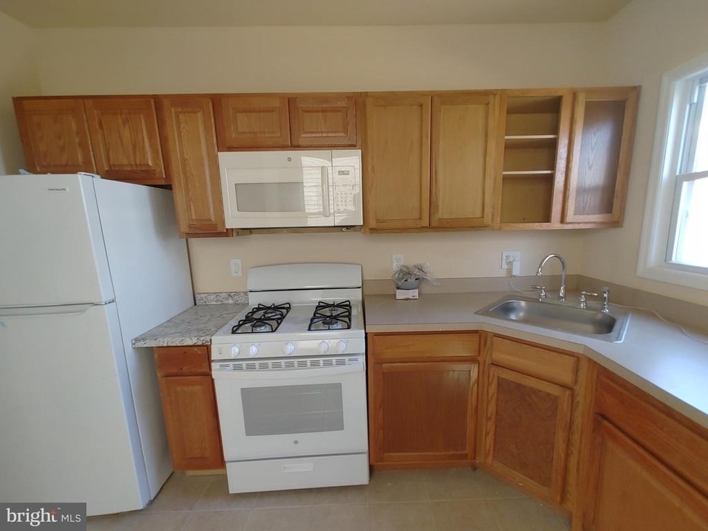 186 Passaic Street - Photo 5