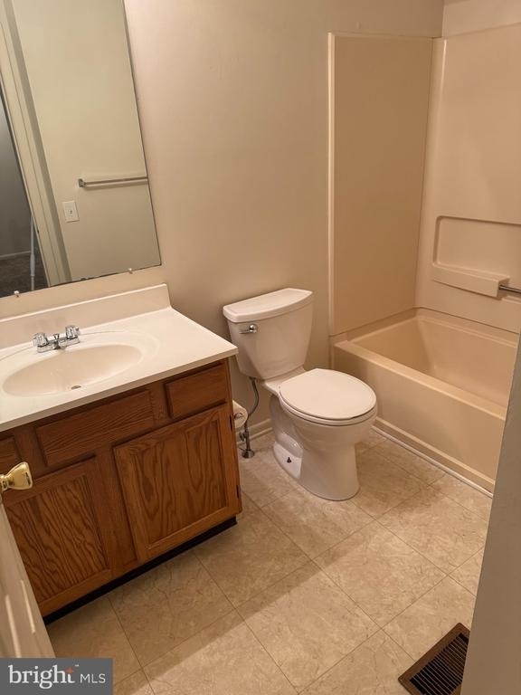 170 Frederic Court - Photo 8