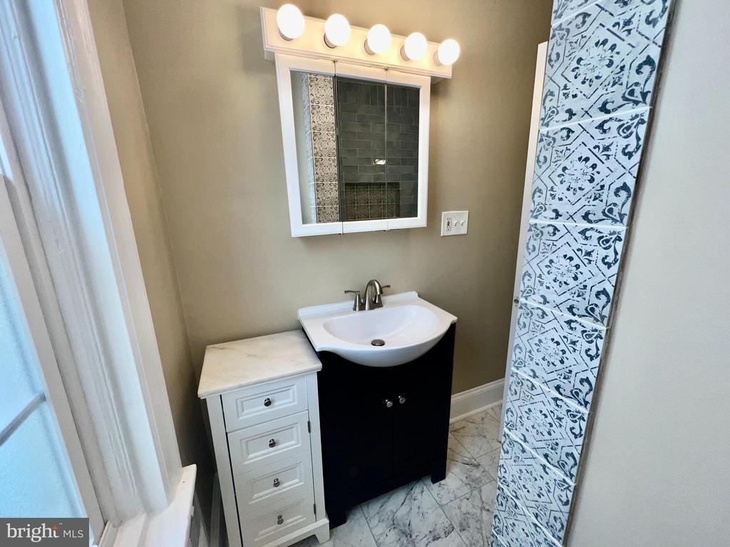 40 Lincoln Avenue - Photo 14