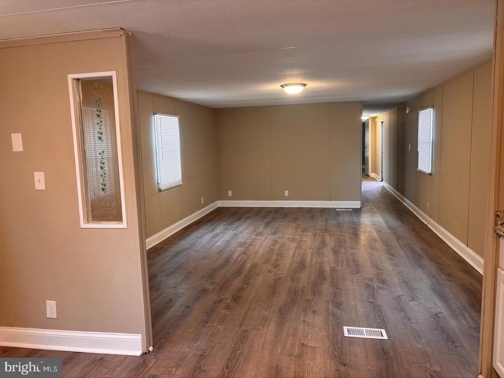 7357 William Ave - Photo 0