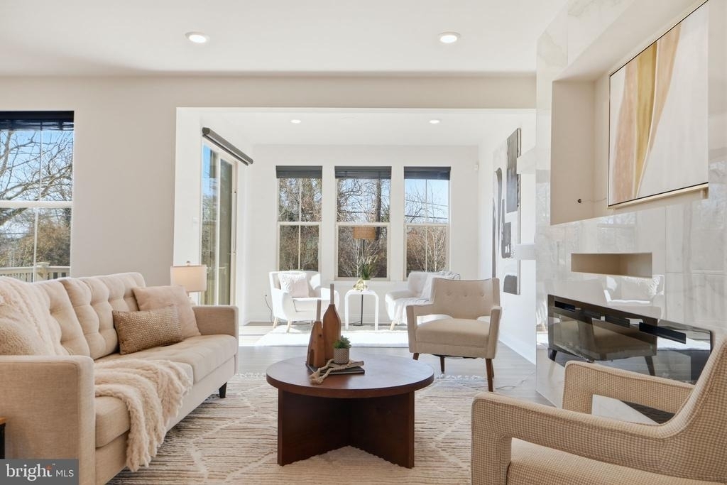 16428 Fife Way - Photo 3