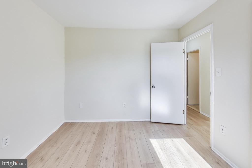 6403 Entwood Court - Photo 11