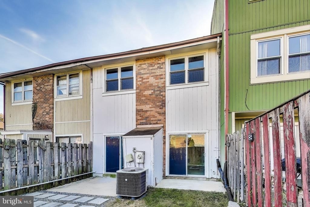 6403 Entwood Court - Photo 16