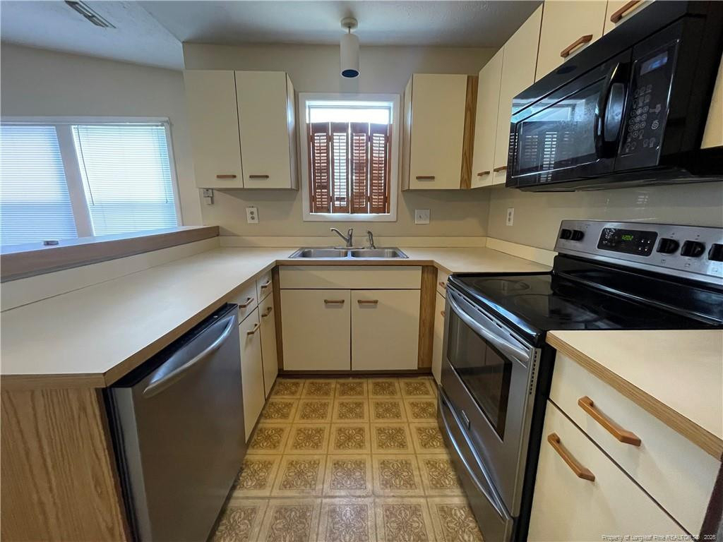 1000 Wood Creek Drive - Photo 5