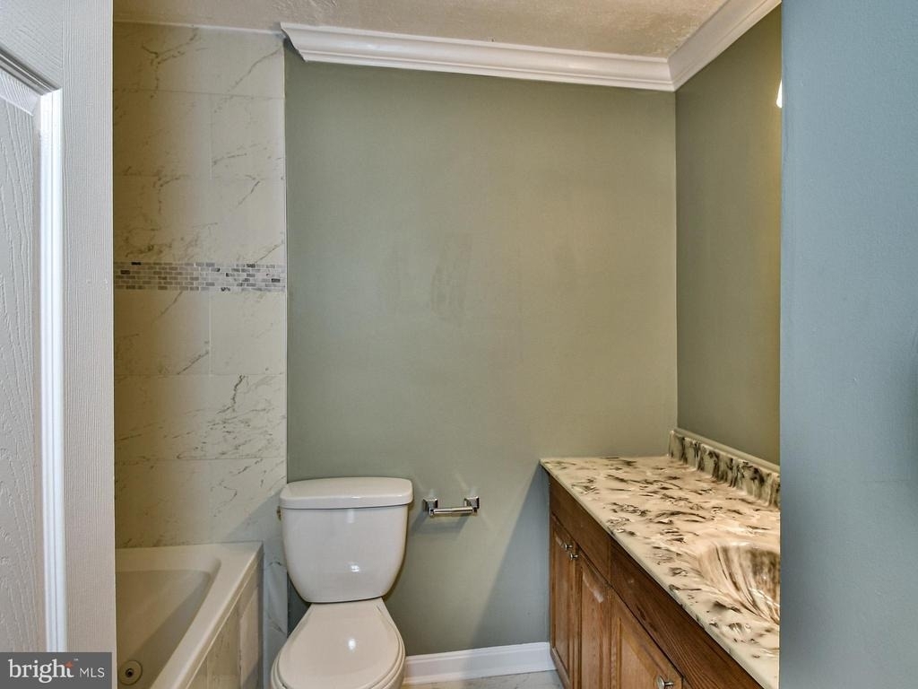 8011 Mandan Road - Photo 22
