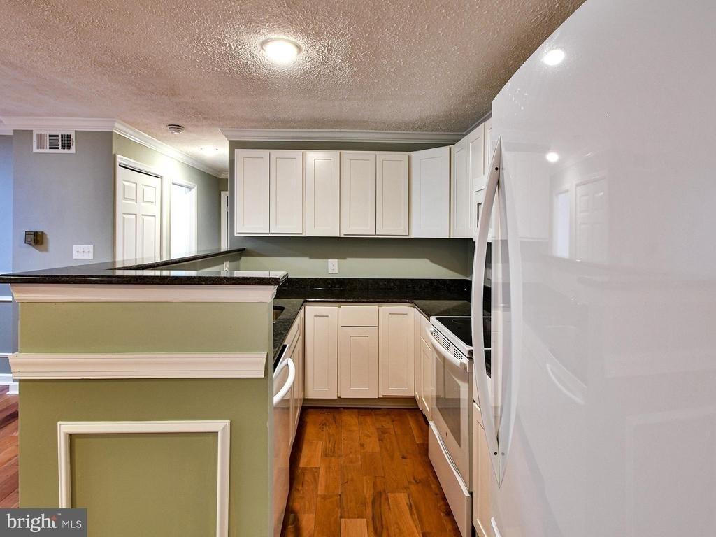 8011 Mandan Road - Photo 7