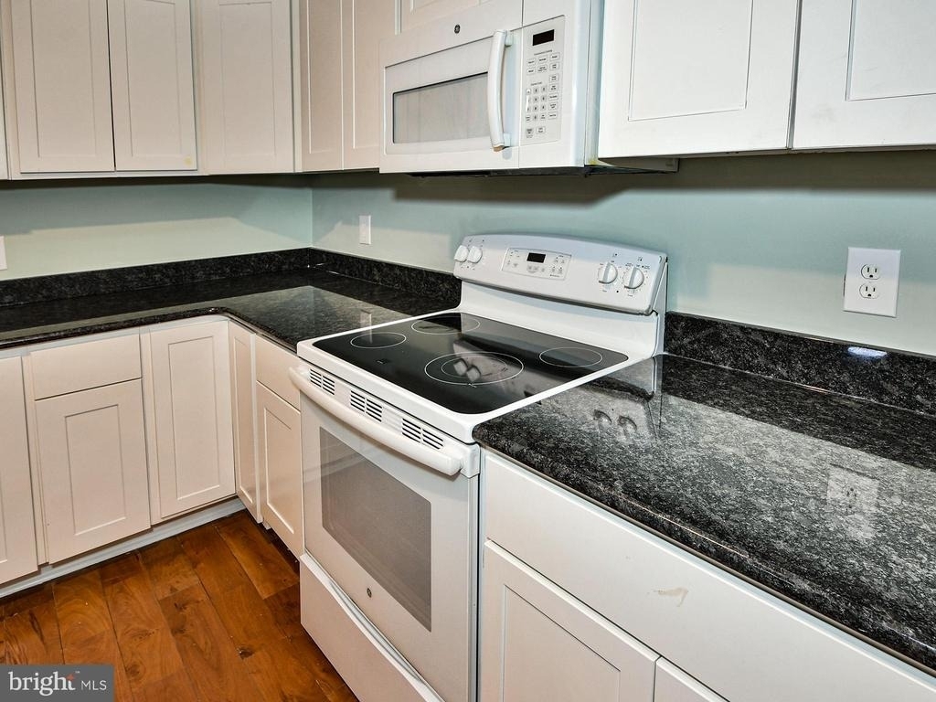 8011 Mandan Road - Photo 8