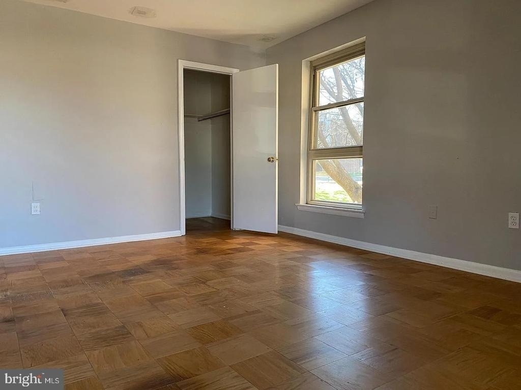 2305 Greenery Lane - Photo 8