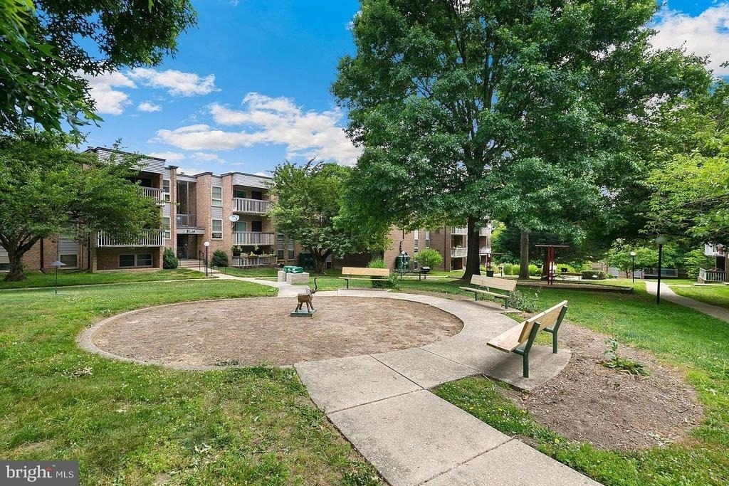 2305 Greenery Lane - Photo 19