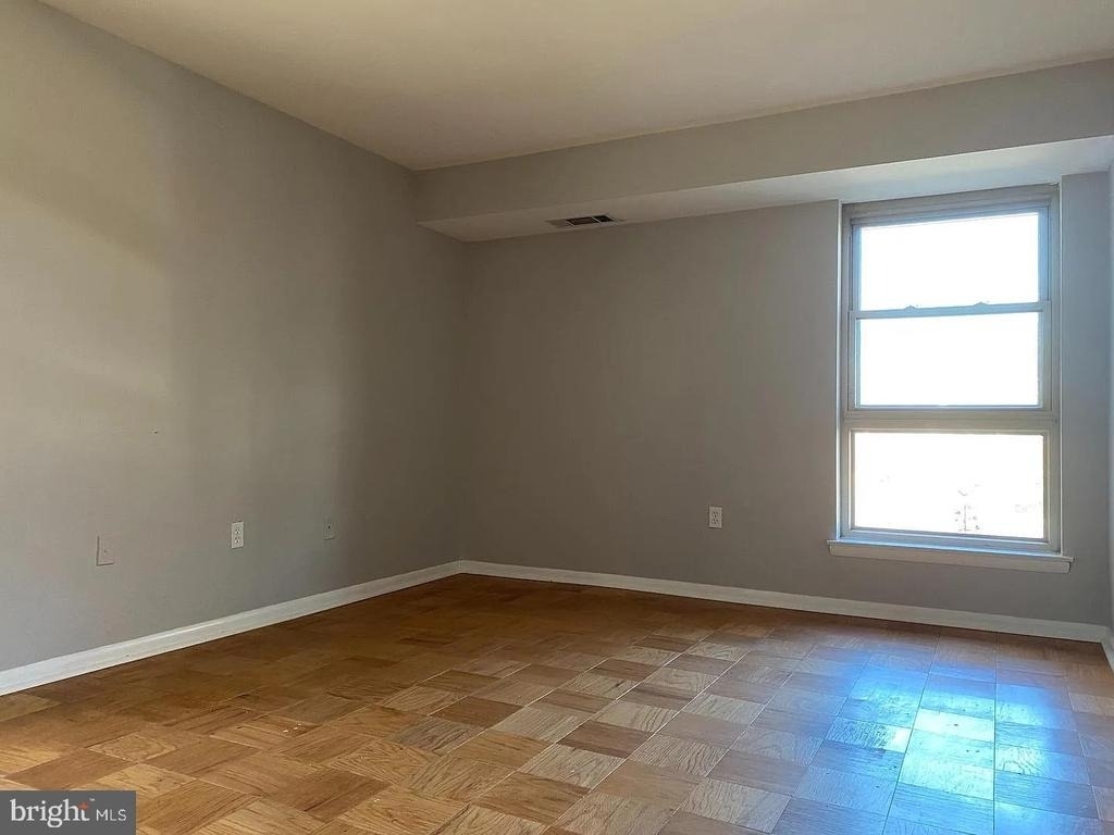 2305 Greenery Lane - Photo 6