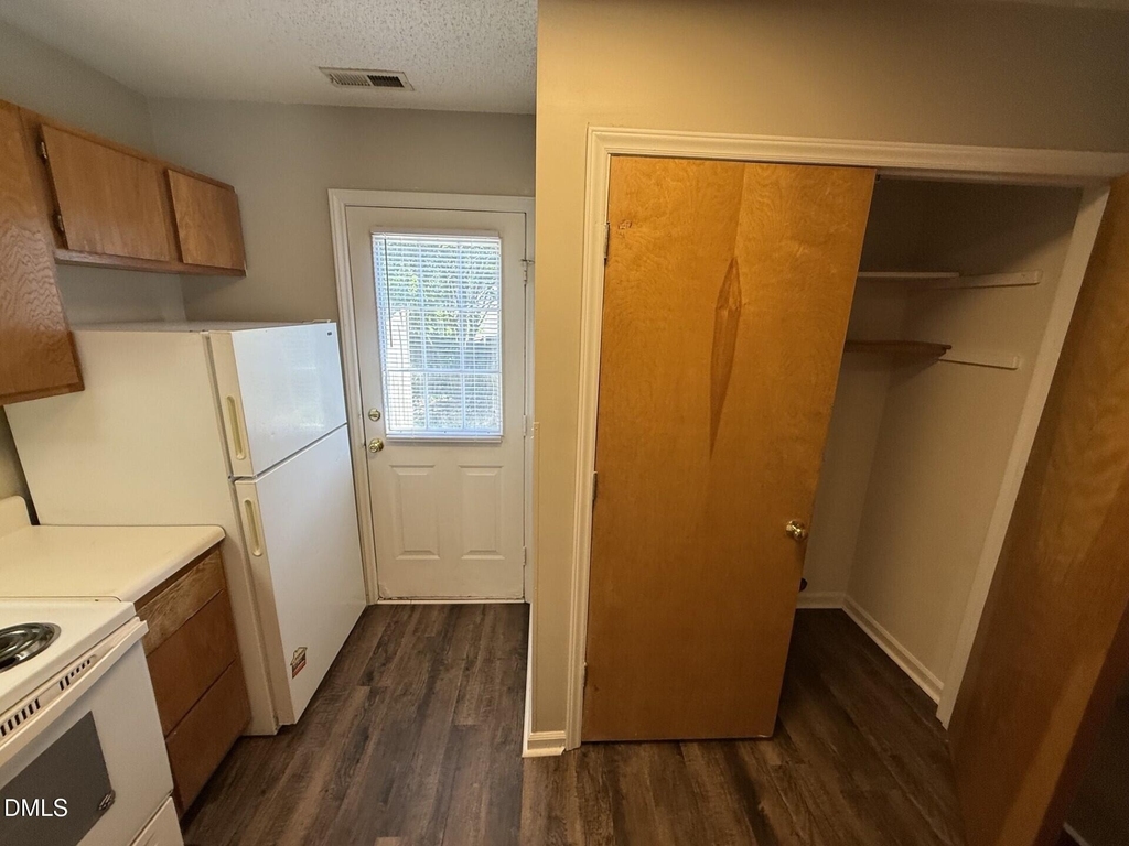 2905 Faversham Place - Photo 6