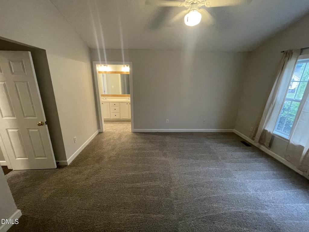 221 Alberbury Commons Court - Photo 9