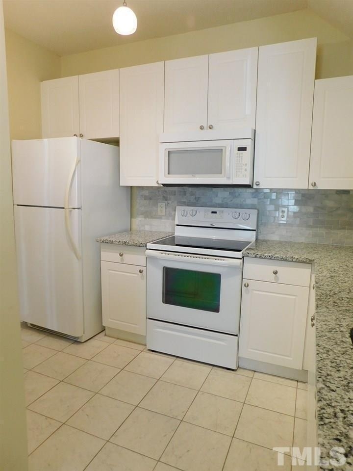 2008 Metacomet Way - Photo 9