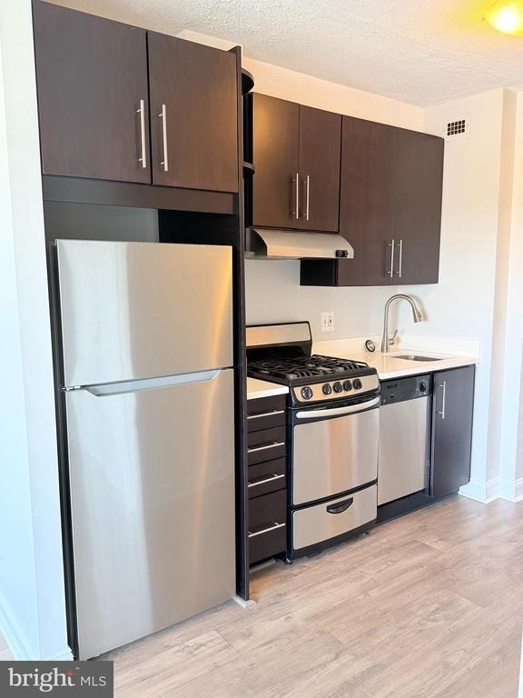 5500 Friendship Boulevard - Photo 3