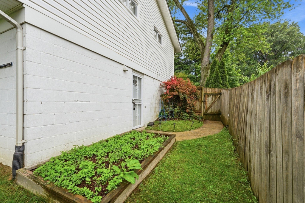 14407 Oakvale Street - Photo 2
