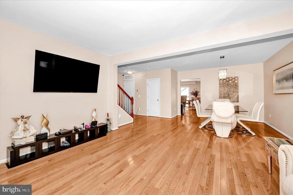 11926 Little Seneca Parkway - Photo 7