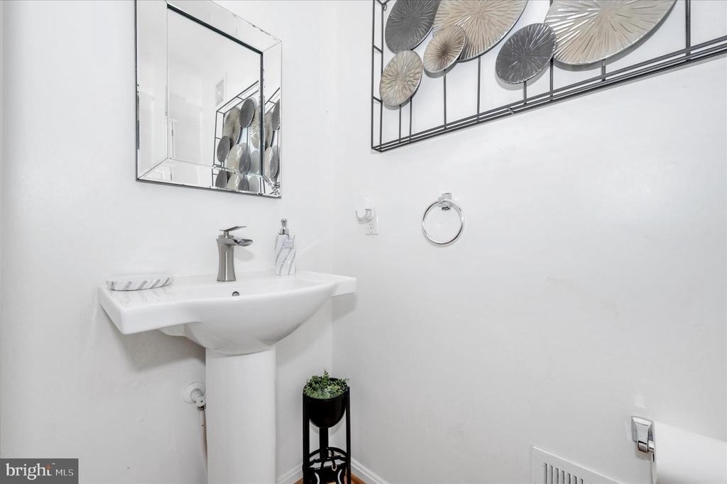 11926 Little Seneca Parkway - Photo 31