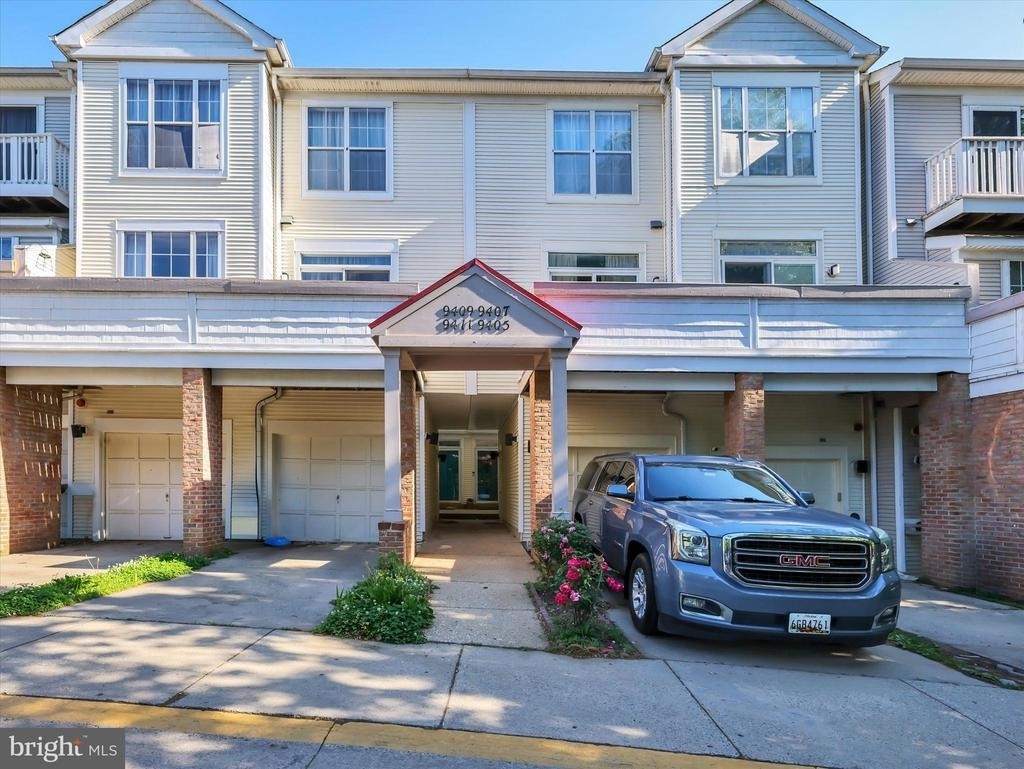 9411 Royal Bonnet Terrace - Photo 1