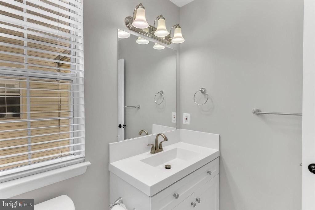 9411 Royal Bonnet Terrace - Photo 35