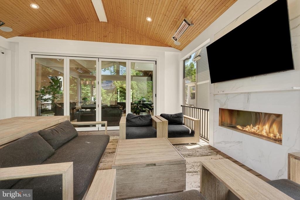 7602 Holiday Terrace - Photo 20