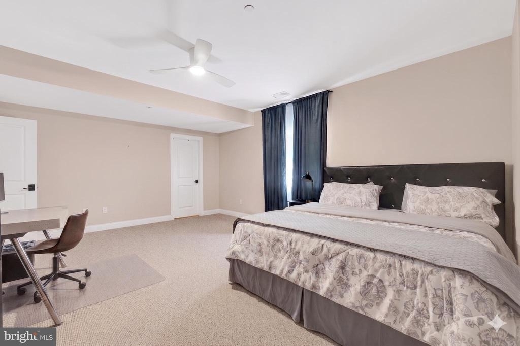 7602 Holiday Terrace - Photo 17