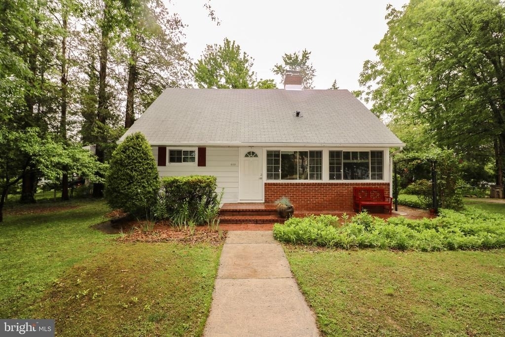 400 Dean Drive - Photo 0