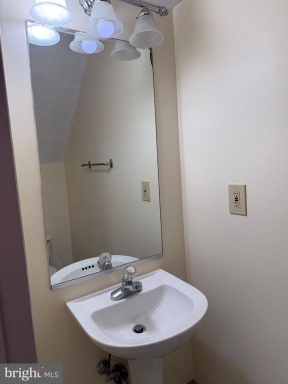 9324 Daly Court - Photo 9