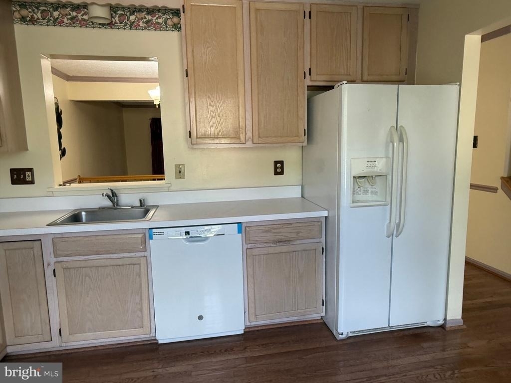 9324 Daly Court - Photo 16