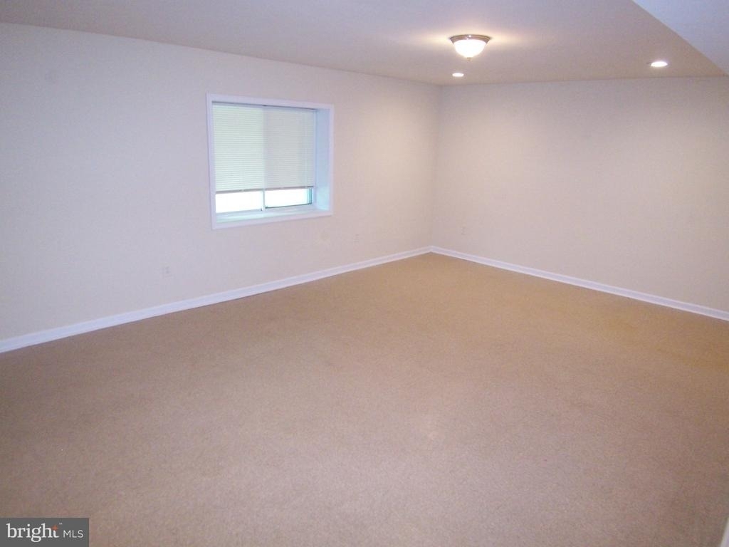 1609 Honeysuckle Drive - Photo 24