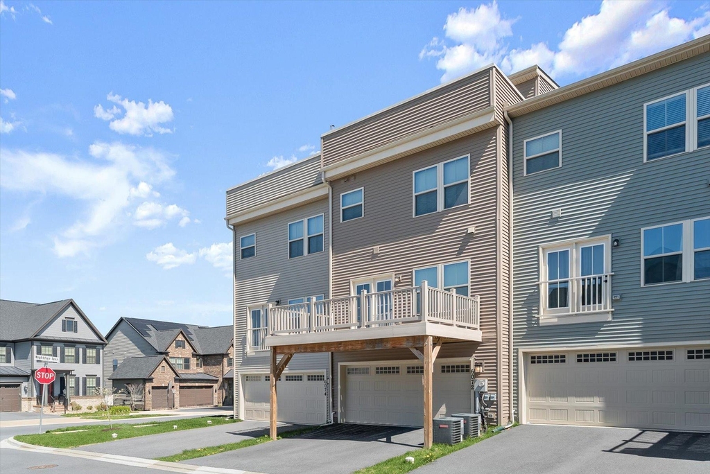 6072 Fallfish Court - Photo 3