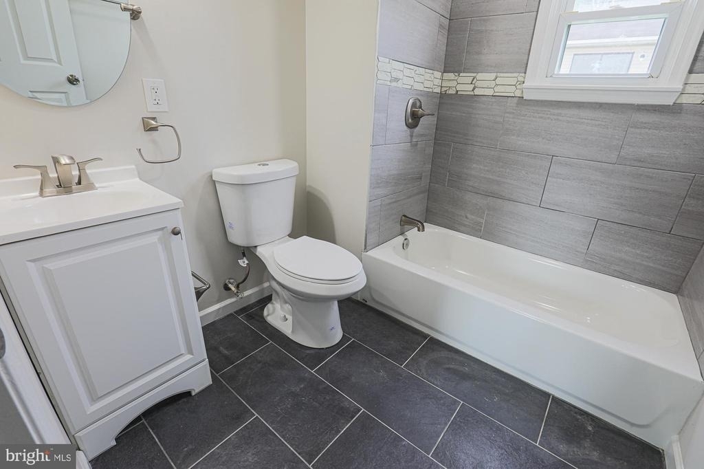 6512 Golden Ring Road - Photo 27