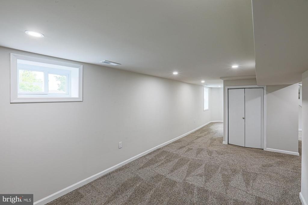6512 Golden Ring Road - Photo 38