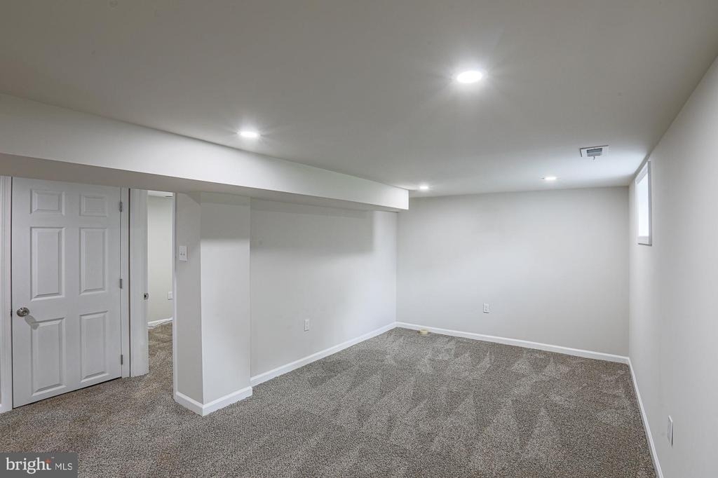 6512 Golden Ring Road - Photo 39