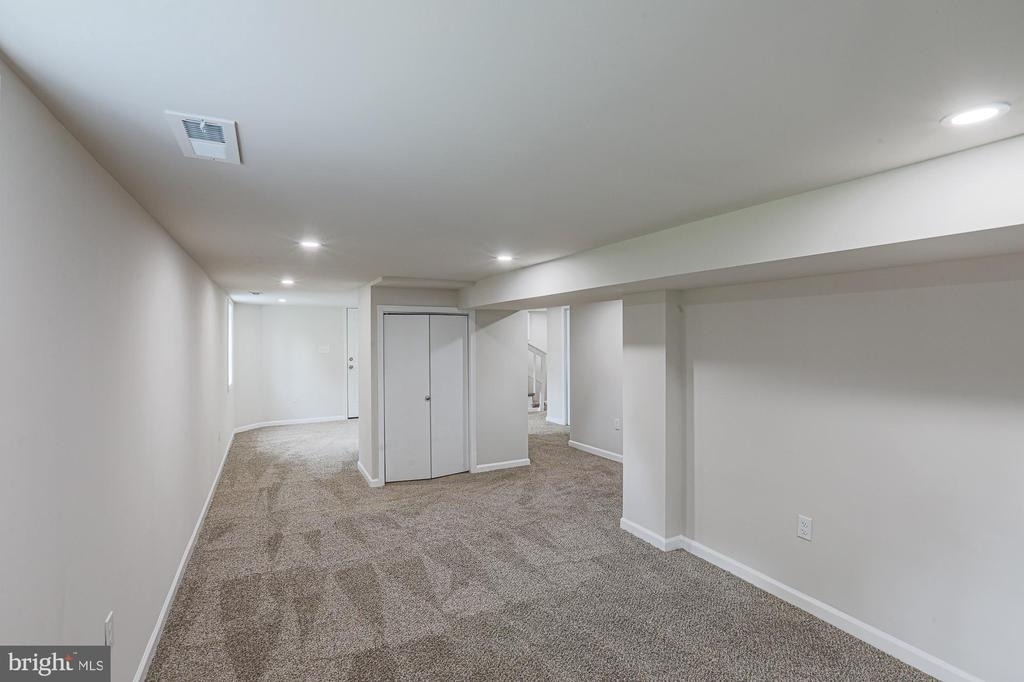 6512 Golden Ring Road - Photo 36
