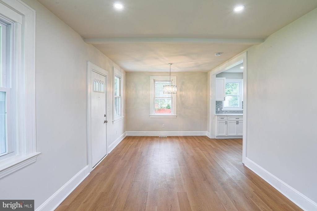 6512 Golden Ring Road - Photo 14
