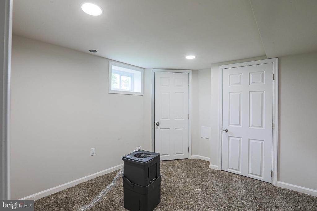 6512 Golden Ring Road - Photo 30