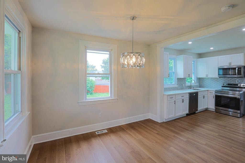 6512 Golden Ring Road - Photo 2
