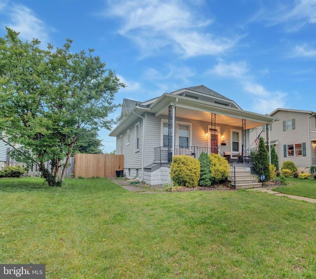 3704 Coolidge Avenue - Photo 1