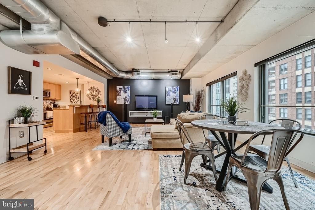 850 Aliceanna Street - Photo 3