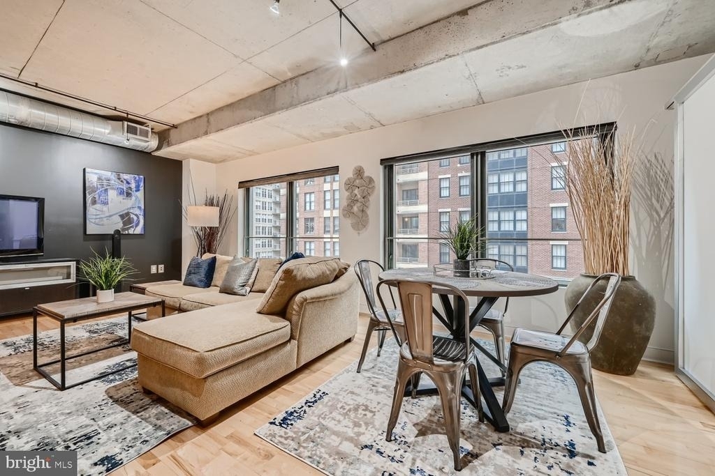 850 Aliceanna Street - Photo 8