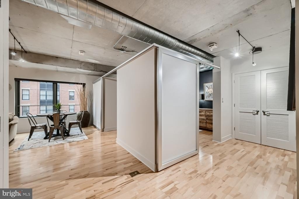 850 Aliceanna Street - Photo 2
