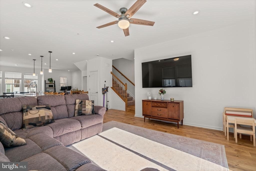 1605 Aster Lane - Photo 6
