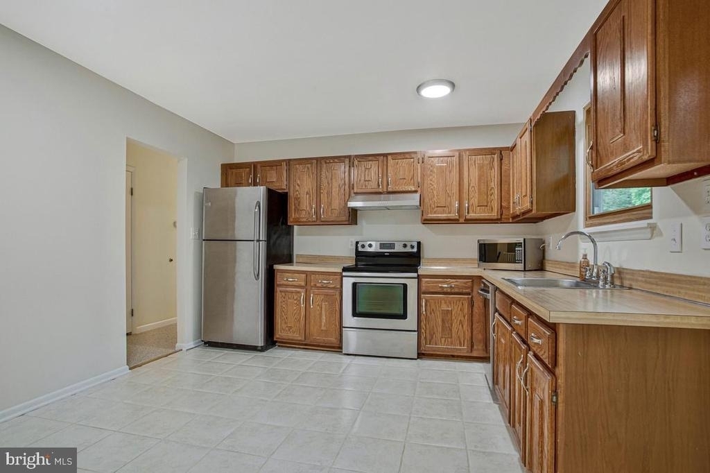 607 Ridge Drive - Photo 7