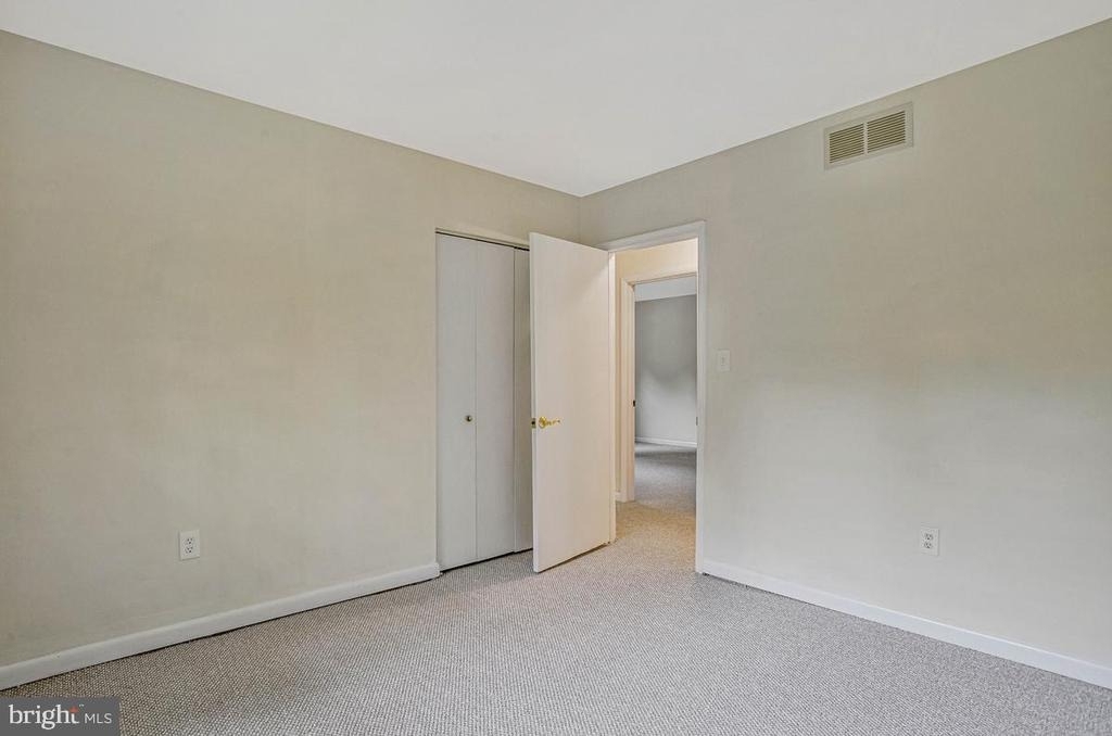 607 Ridge Drive - Photo 17