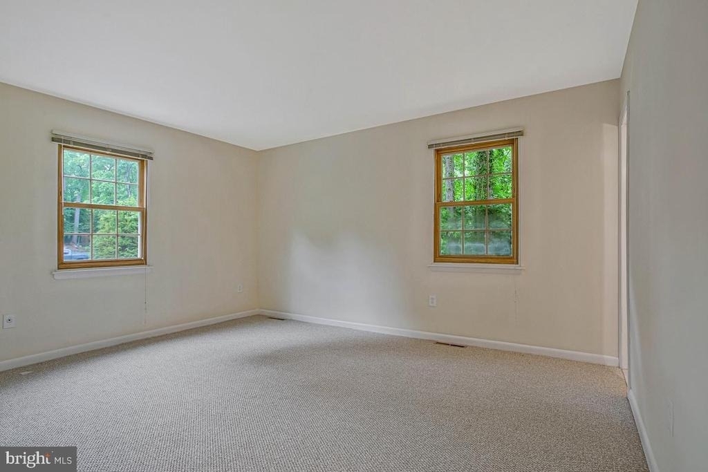 607 Ridge Drive - Photo 10