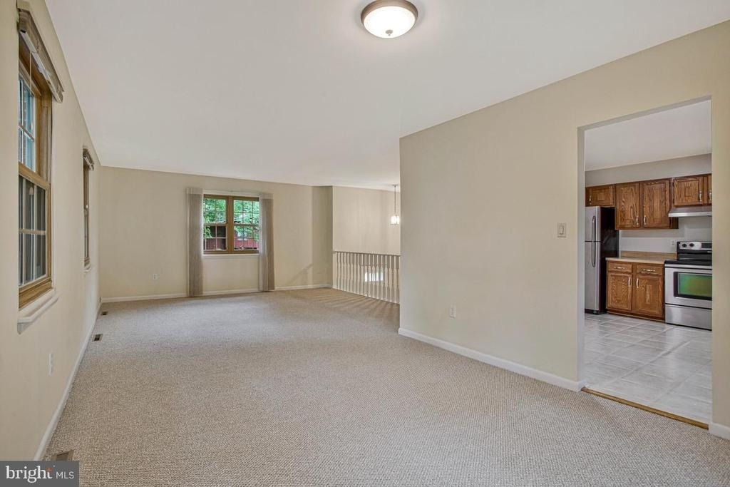 607 Ridge Drive - Photo 6