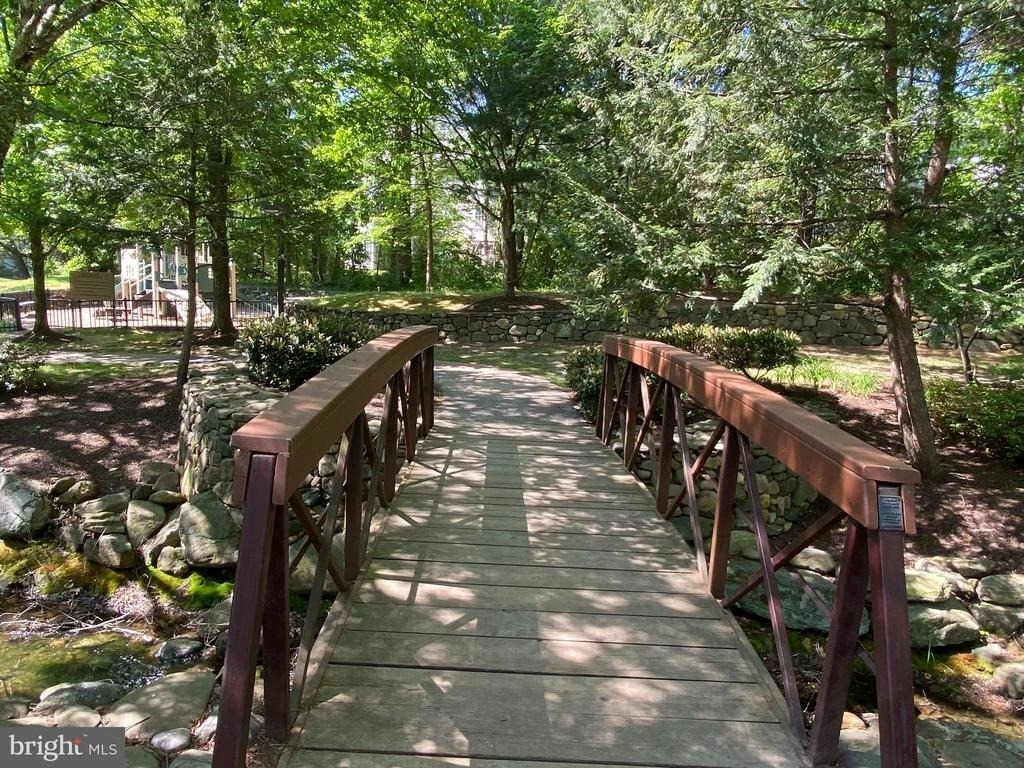 2406 Forest Edge Court - Photo 17
