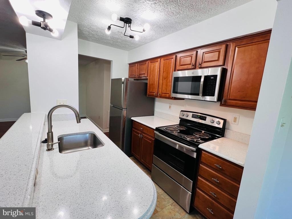 2406 Forest Edge Court - Photo 3