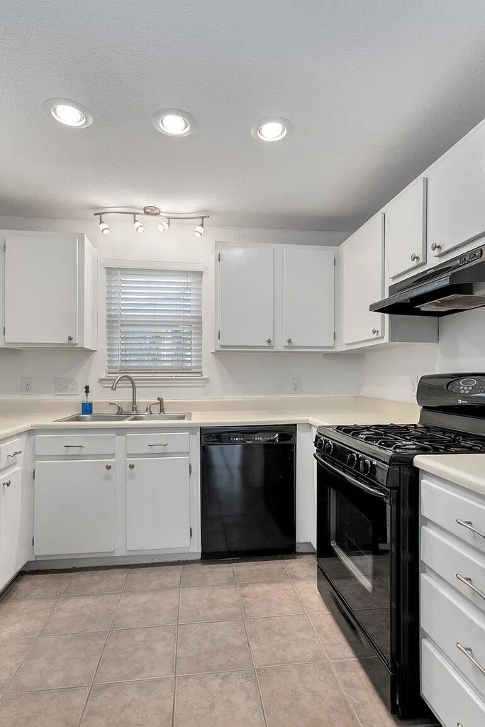 11970 Jollyville Rd - Photo 7